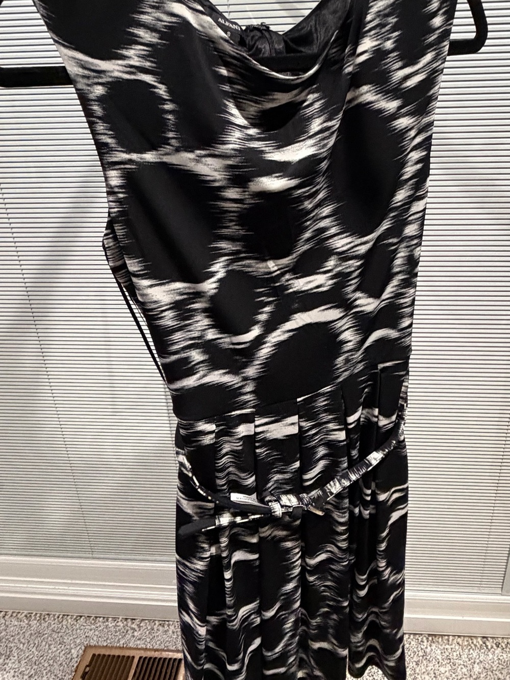 Alfani Black and White Abstract Sleeveless Dress
